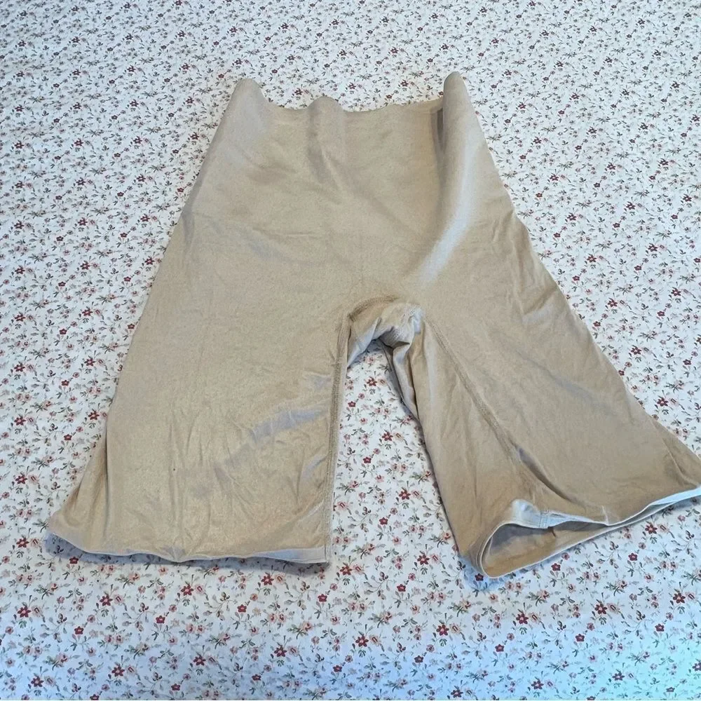 Wacoal High-Waist Shapewear Shorts - Cream